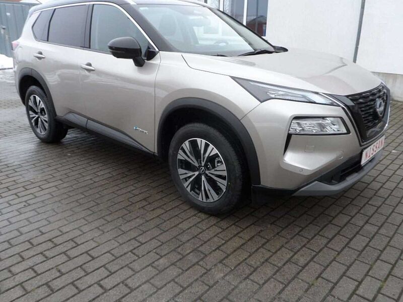 Nissan X-Trail N-Connecta 4x4 Silber Schwarz