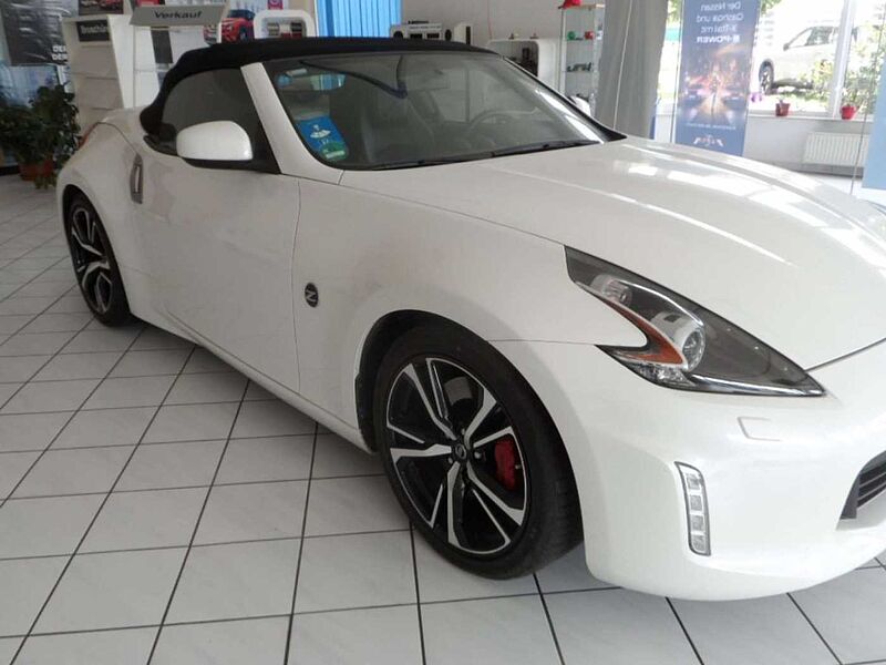 Nissan 370Z Cabrio    Pack