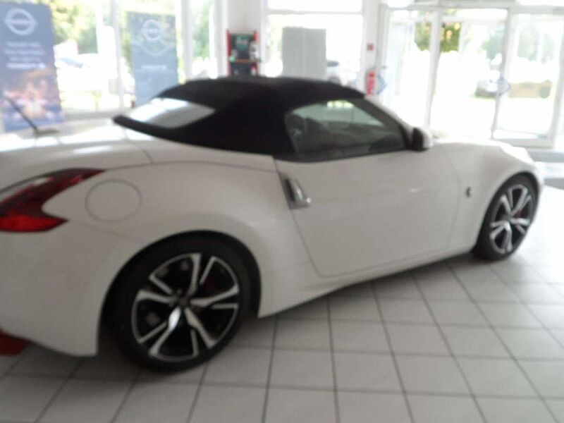 Nissan 370Z Cabrio    Pack