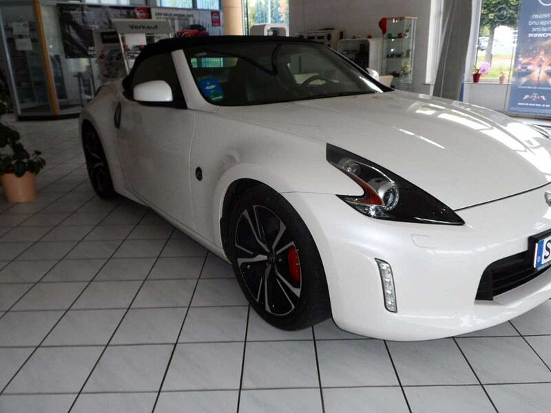 Nissan 370Z Cabrio    Pack